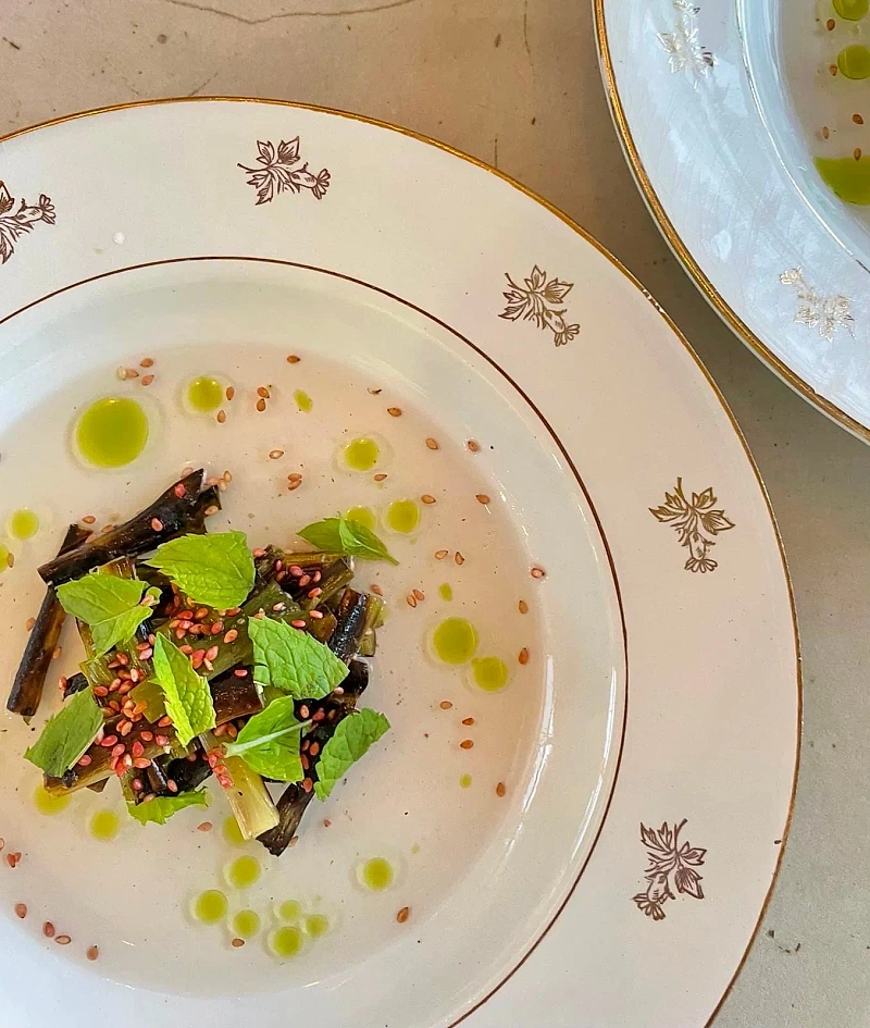 Assiette poireau vinaigrette — dîner privé sur-mesure Paris