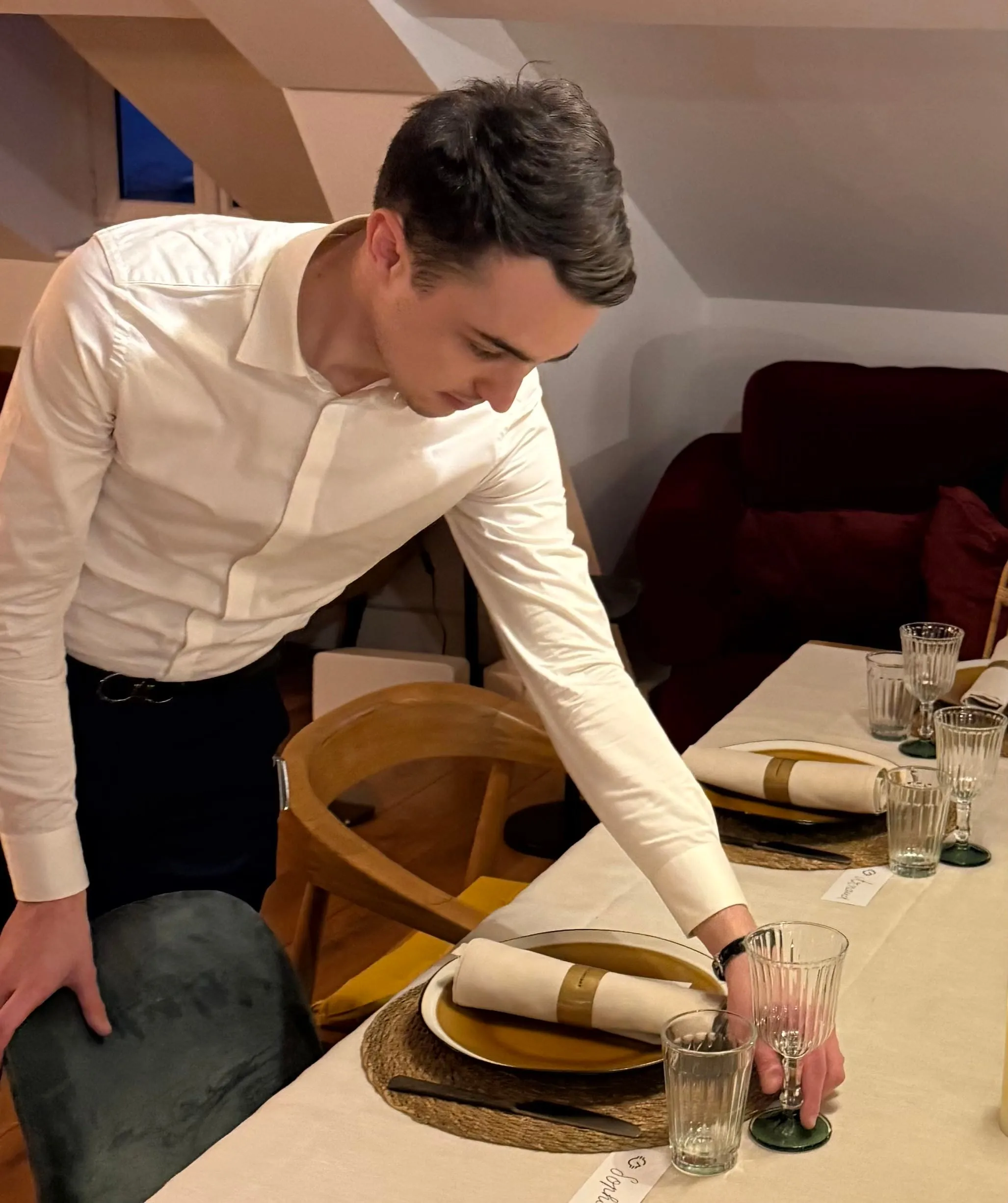 Enzo Ryon, sommelier et maître d'hôtel — NOCTA chef privé Paris